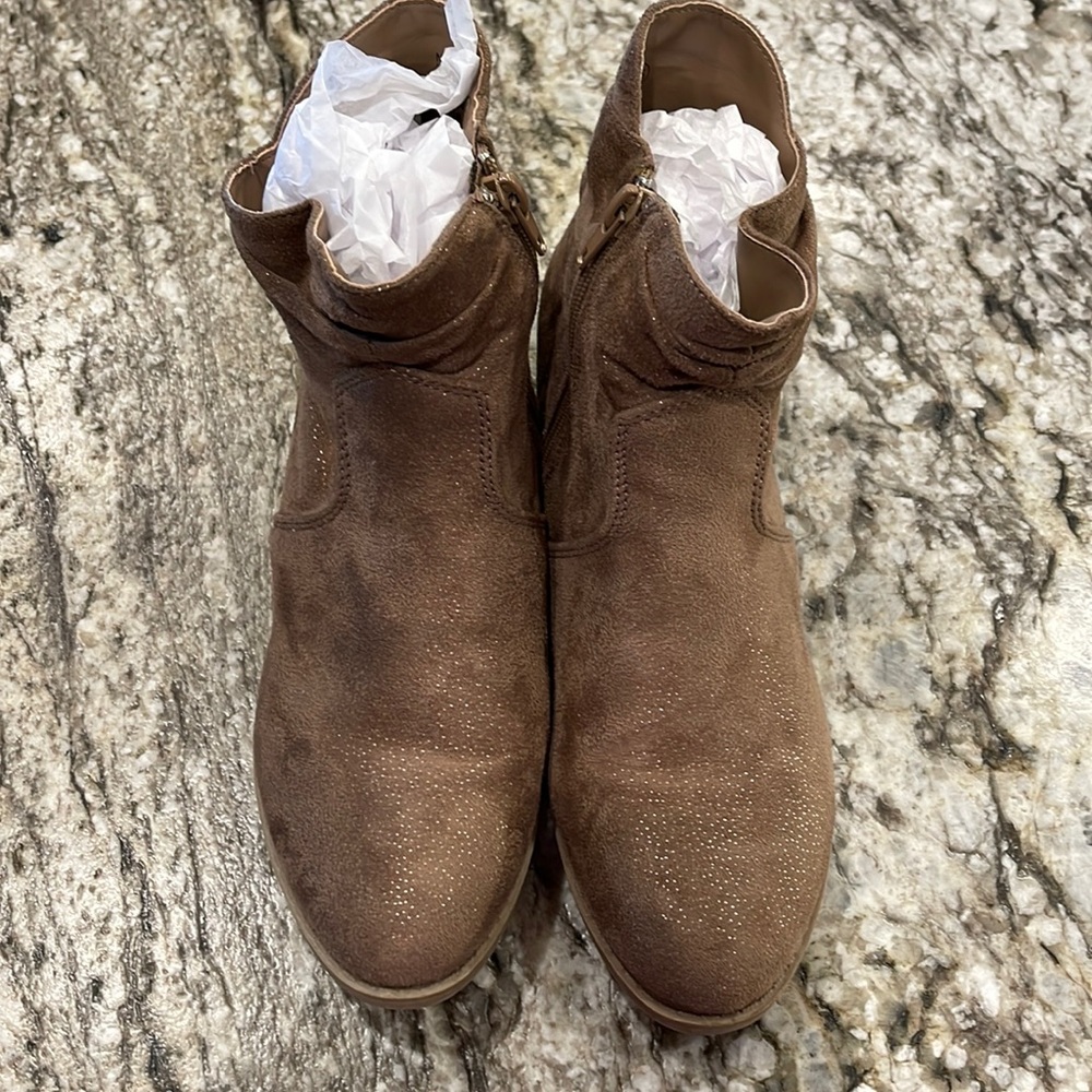 NOT RATED brand booties with a sparkle size 7.5